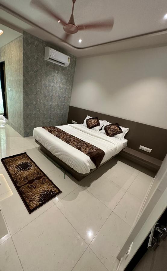 Jp Garden & Lawn Hotel Sasupāda Exterior foto